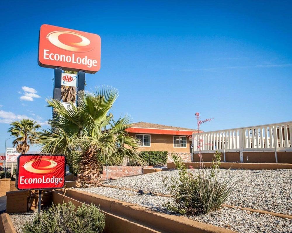 Econo Lodge On Historic Route 66 Barstow Exterior photo