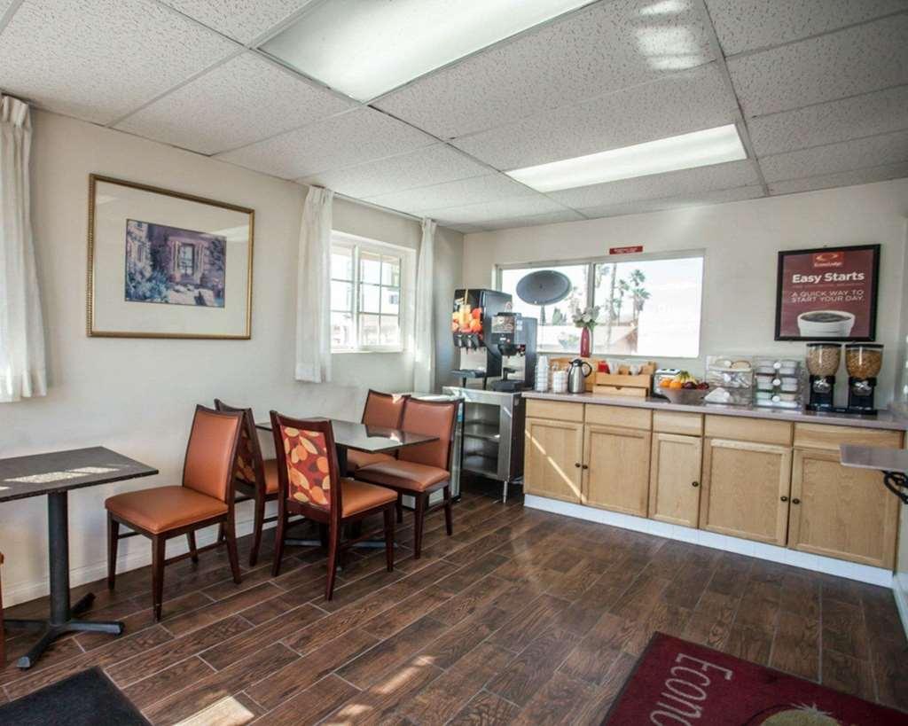 Econo Lodge On Historic Route 66 Barstow Restaurant photo